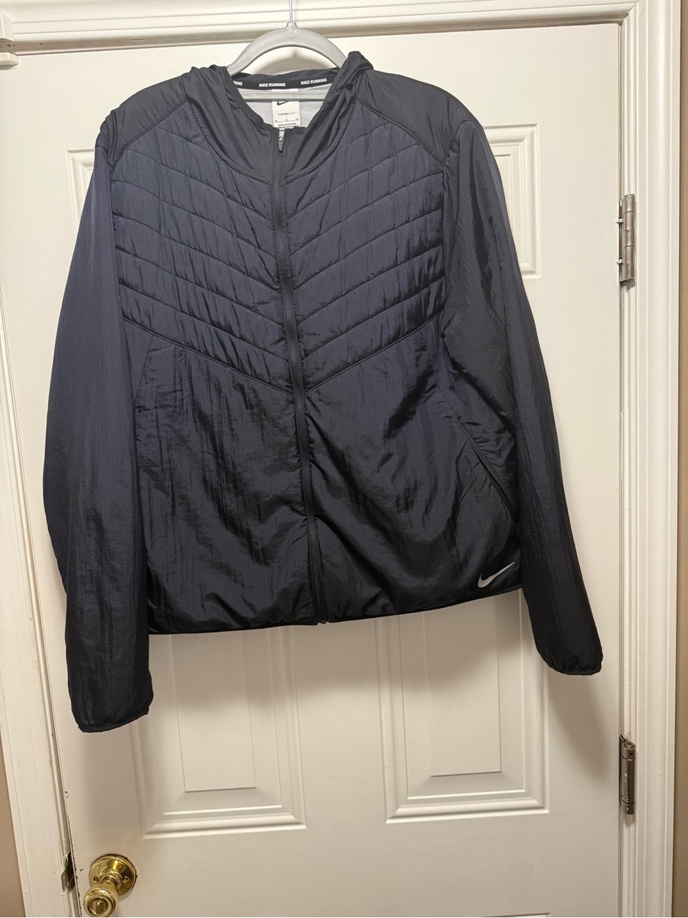 Nike Men’s Running Lightweight Hooded Jacket - Black size XL